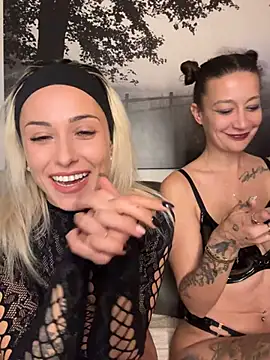 Snapshot of petrouchkaaa_ chatting on 02-13-25, 08:45 petrouchkaaa online show from 02-13-25, 08:45