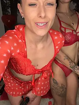 Snapshot of petrouchkaaa_ chatting on 02-14-25, 09:21 petrouchkaaa online show from 02-14-25, 09:21