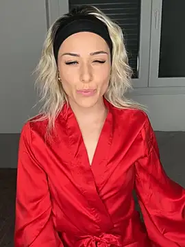 Snapshot of petrouchkaaa_ chatting on 03-02-25, 08:50 petrouchkaaa online show from 03-02-25, 08:50