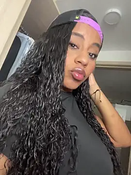 Snapshot of charlotteeruss chatting on 01-08-26, 06:43 charlotteeruss online show from 01-08-26, 06:43