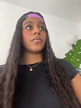 Snapshot of charlotteeruss chatting on 02-21-26, 06:20 charlotteeruss online show from 02-21-26, 06:20