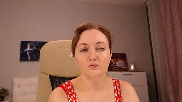 Snapshot of BettyFootFetish chatting on 02-27-25, 01:17 BettyFootFetish online show from 02-27-25, 01:17