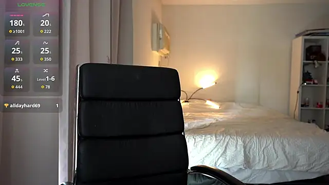 olivia jeas online show from 11-04-25, 09:03