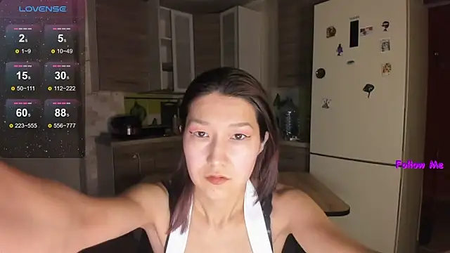 Snapshot of LeyylaStoone chatting on 02-12-25, 02:03 LeyylaStoone online show from 02-12-25, 02:03