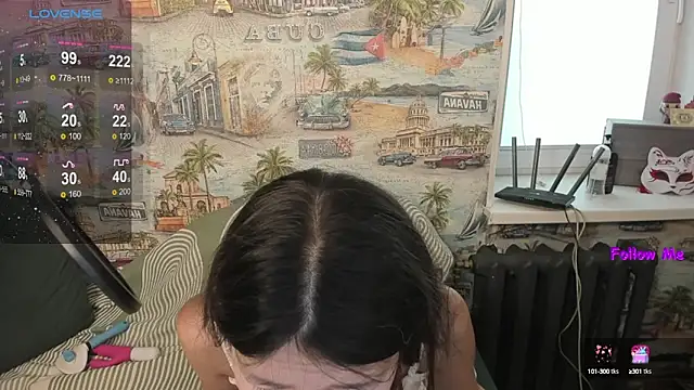 Snapshot of LeyylaStoone chatting on 09-25-25, 03:32 LeyylaStoone online show from 09-25-25, 03:32