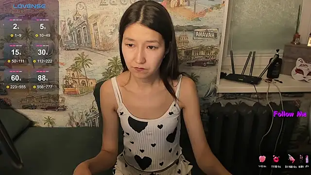 Snapshot of LeyylaStoone chatting on 10-15-25, 01:00 LeyylaStoone online show from 10-15-25, 01:00