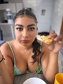 NatashaBrown12 online show from 04-26-26, 02:48