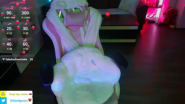 PetiteAngel666 online show from 01-09-25, 09:05