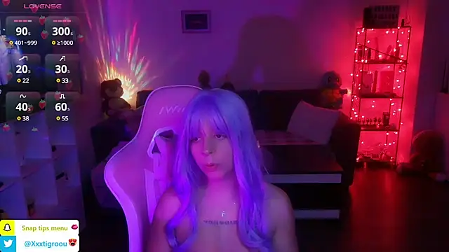 PetiteAngel666 online show from 02-08-25, 04:14