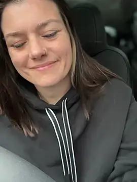 Snapshot of LadyLena1 chatting on 12-22-24, 09:20 LadyLena1 online show from 12-22-24, 09:20