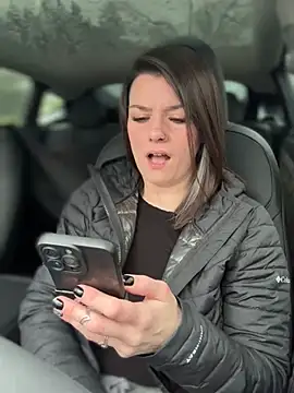 Snapshot of LadyLena1 chatting on 01-02-25, 06:23 LadyLena1 online show from 01-02-25, 06:23