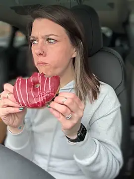 Snapshot of LadyLena1 chatting on 01-11-25, 09:36 LadyLena1 online show from 01-11-25, 09:36