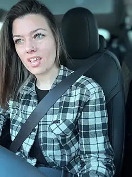 Snapshot of LadyLena1 chatting on 01-25-25, 04:24 LadyLena1 online show from 01-25-25, 04:24