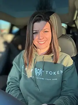 Snapshot of LadyLena1 chatting on 01-27-25, 12:22 LadyLena1 online show from 01-27-25, 12:22