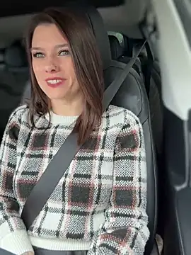 Snapshot of LadyLena1 chatting on 09-10-25, 06:08 LadyLena1 online show from 09-10-25, 06:08