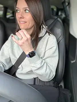 Snapshot of LadyLena1 chatting on 10-11-25, 06:06 LadyLena1 online show from 10-11-25, 06:06