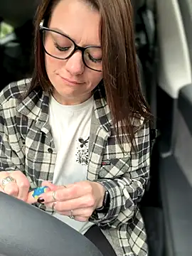 Snapshot of LadyLena1 chatting on 10-21-25, 06:08 LadyLena1 online show from 10-21-25, 06:08