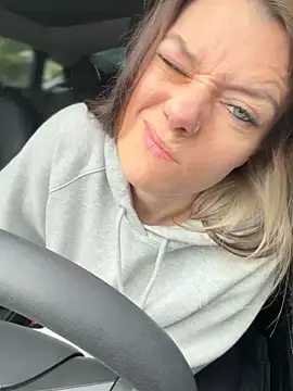 Snapshot of LadyLena1 chatting on 11-18-25, 06:45 LadyLena1 online show from 11-18-25, 06:45