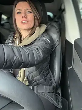 Snapshot of LadyLena1 chatting on 11-28-25, 06:10 LadyLena1 online show from 11-28-25, 06:10