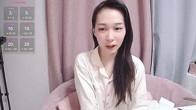 Snapshot of tw_Sutew chatting on 03-10-25, 02:26 tw Sutew online show from 03-10-25, 02:26