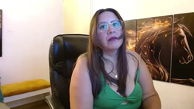 Snapshot of amalia_brunette chatting on 03-10-26, 11:21 amalia brunette online show from 03-10-26, 11:21