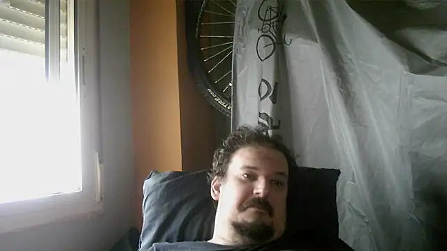 porkorossy online show from 10-18-25, 07:42