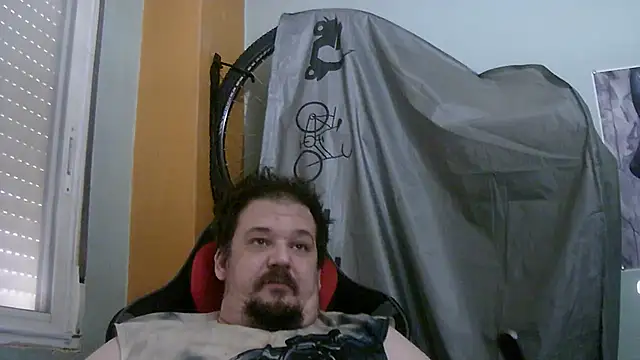 Snapshot of porkorossy chatting on 05-27-26, 07:05 porkorossy online show from 05-27-26, 07:05