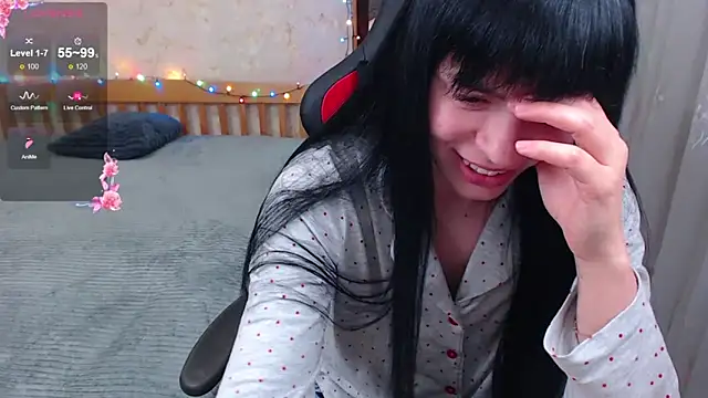 JuicyJess online show from 12-18-25, 09:21