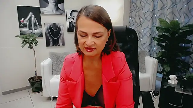 Favorite 0 online show from 02-06-26, 04:50