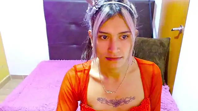 Queen camila online show from 02-14-25, 03:11