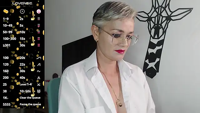 scarlett paris22 online show from 01-15-25, 11:40