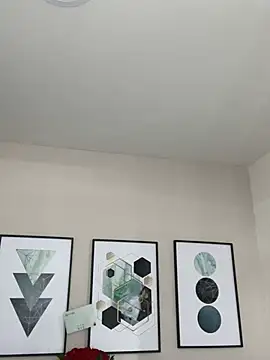 Snapshot of DianaHopson chatting on 02-15-25, 02:22 DianaHopson online show from 02-15-25, 02:22