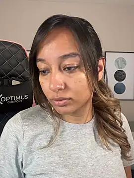 Snapshot of DianaHopson chatting on 03-12-25, 10:37 DianaHopson online show from 03-12-25, 10:37