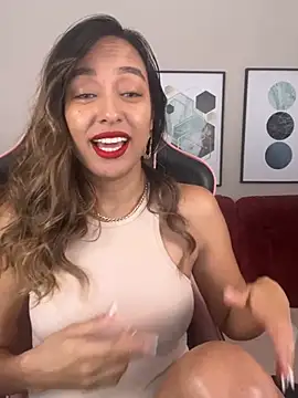 Snapshot of DianaHopson chatting on 03-19-25, 02:24 DianaHopson online show from 03-19-25, 02:24