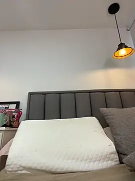 Snapshot of DianaHopson chatting on 12-14-25, 11:48 DianaHopson online show from 12-14-25, 11:48