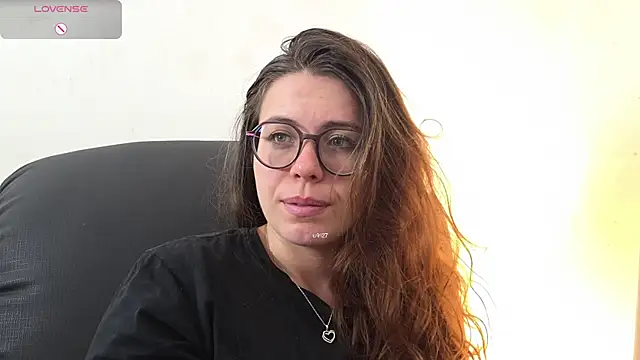 Snapshot of irinasweet27 chatting on 09-10-25, 12:27 irinasweet27 online show from 09-10-25, 12:27