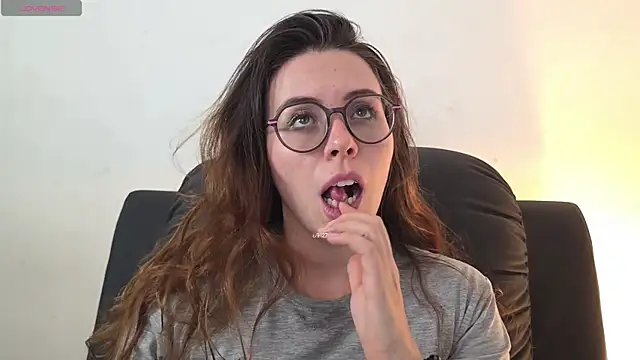 Snapshot of irinasweet27 chatting on 09-14-25, 10:53 irinasweet27 online show from 09-14-25, 10:53