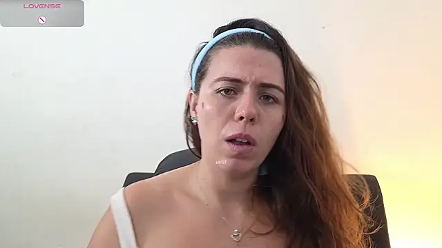 Snapshot of irinasweet27 chatting on 09-15-25, 01:22 irinasweet27 online show from 09-15-25, 01:22