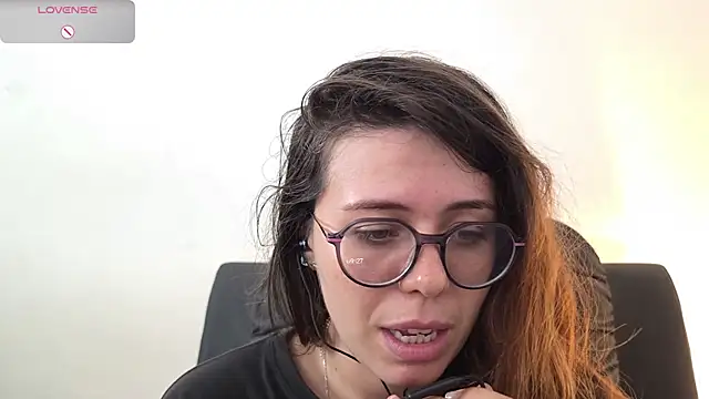 Snapshot of irinasweet27 chatting on 09-16-25, 01:39 irinasweet27 online show from 09-16-25, 01:39