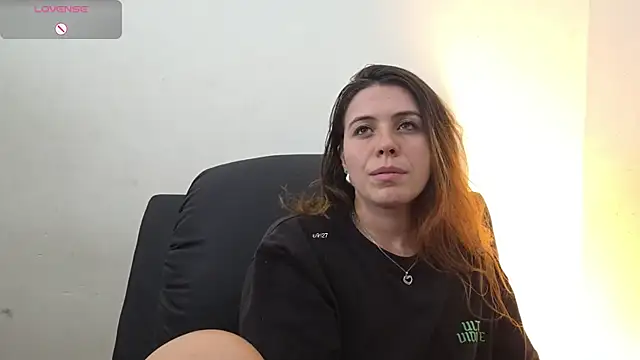 Snapshot of irinasweet27 chatting on 10-05-25, 12:31 irinasweet27 online show from 10-05-25, 12:31