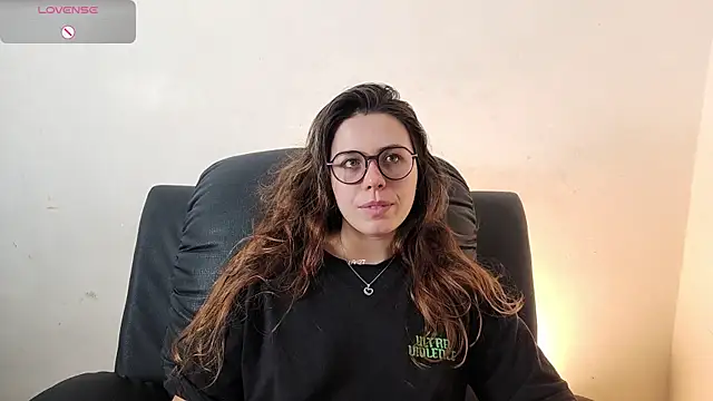 Snapshot of irinasweet27 chatting on 11-15-25, 03:15 irinasweet27 online show from 11-15-25, 03:15