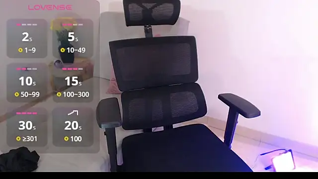 lilian prada online show from 01-21-25, 07:39