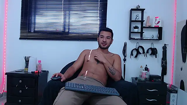 KinkyAllisonSub online show from 01-18-25, 03:38