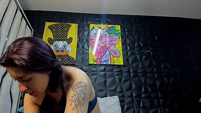 AngelaLinaresx69 online show from 02-24-26, 09:13