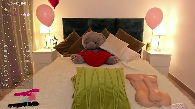 Snapshot of missAngellina chatting on 03-18-25, 01:43 missAngellina online show from 03-18-25, 01:43