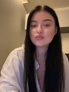 Angela Fosterr online show from 09-28-25, 04:23