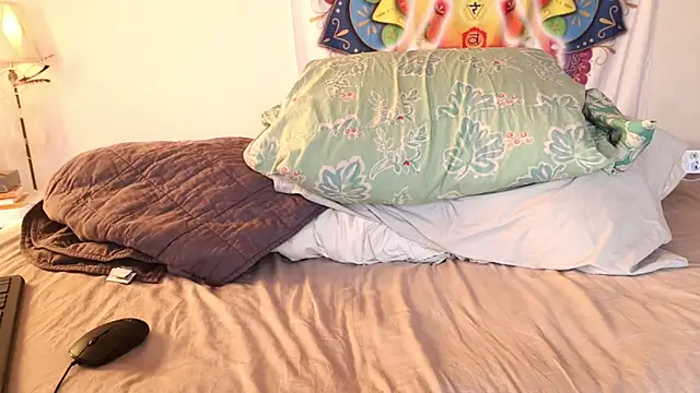 Snapshot of xxpixeyxx chatting on 03-10-25, 01:10 xxpixeyxx online show from 03-10-25, 01:10