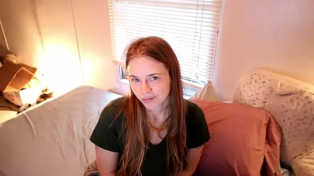 Snapshot of xxpixeyxx chatting on 09-21-25, 01:35 xxpixeyxx online show from 09-21-25, 01:35