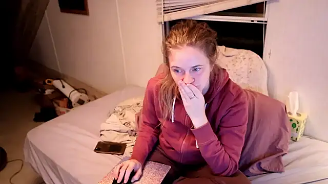 Snapshot of xxpixeyxx chatting on 10-04-25, 08:12 xxpixeyxx online show from 10-04-25, 08:12