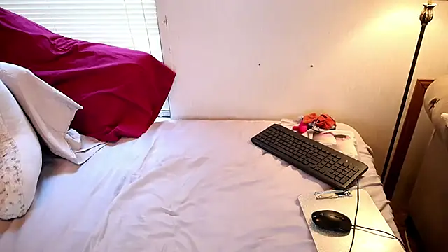 Snapshot of xxpixeyxx chatting on 10-13-25, 02:50 xxpixeyxx online show from 10-13-25, 02:50